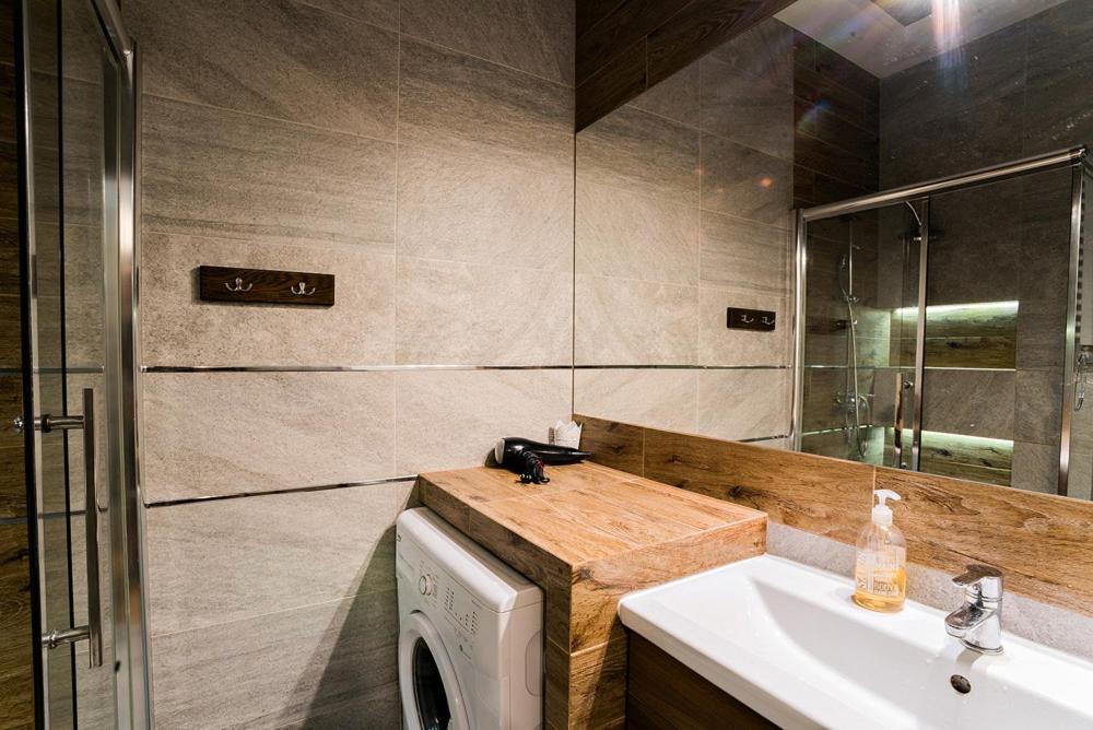 Modern Rooms In City Center クラクフ エクステリア 写真