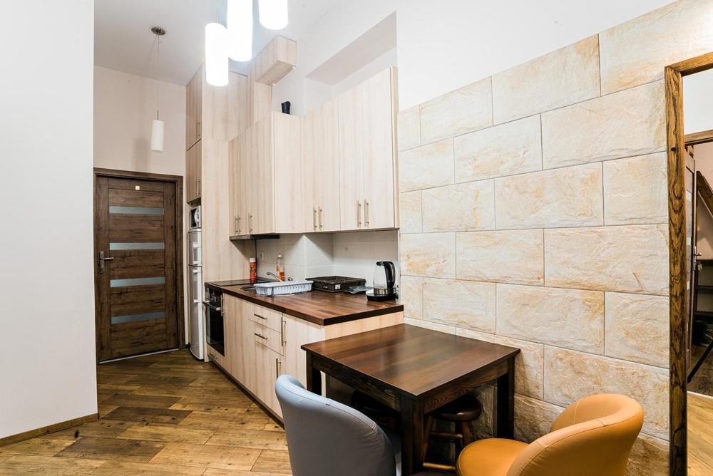 Modern Rooms In City Center クラクフ エクステリア 写真